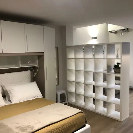 Andrea Luxury Strada Maggiore Apartamento